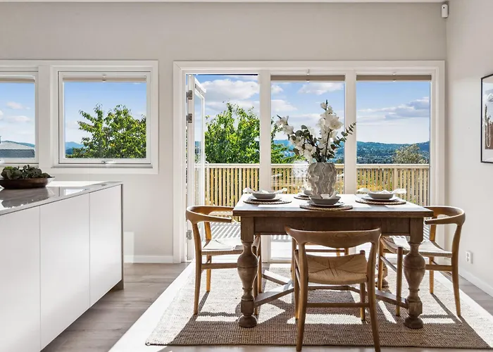 Luxury House With 5 Bedrooms Close To Oslo Centrum 4* Лёренскуг