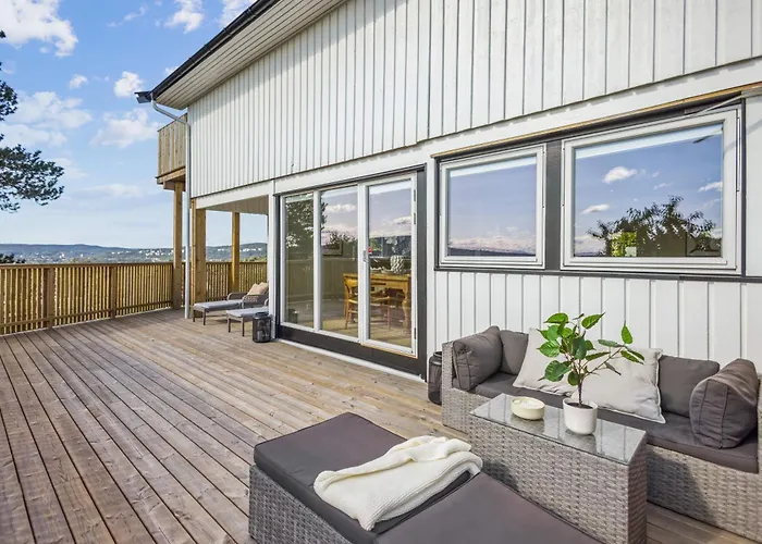 Luxury House With 5 Bedrooms Close To Oslo Centrum 4* Лёренскуг