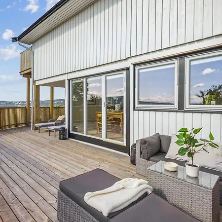 Luxury House With 5 Bedrooms Close To Oslo Centrum 4* Lorenskog