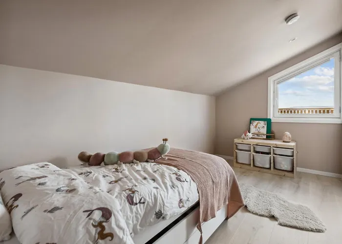 Luxury House With 5 Bedrooms Close To Oslo Centrum 酒店 罗伦斯固克