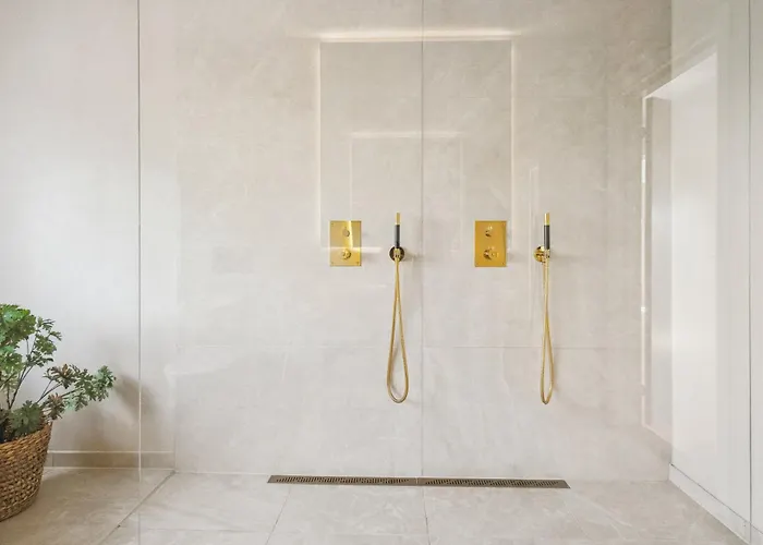 酒店 Luxury House With 5 Bedrooms Close To Oslo Centrum 罗伦斯固克